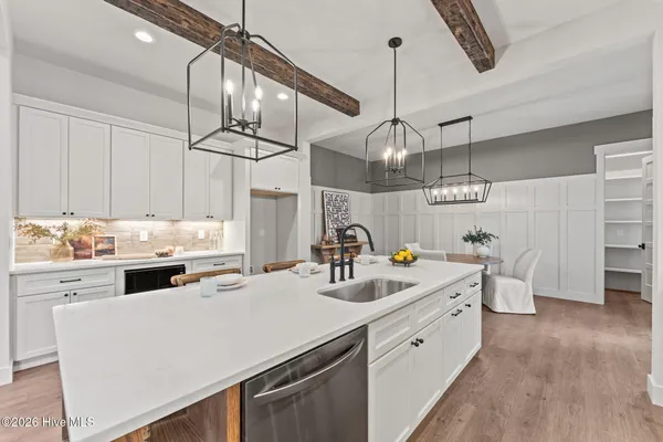 $929,000 | 195 Sugar Sand Lane, West End, NC 27376