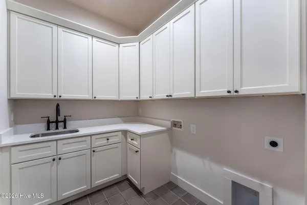 $929,000 | 195 Sugar Sand Lane, West End, NC 27376