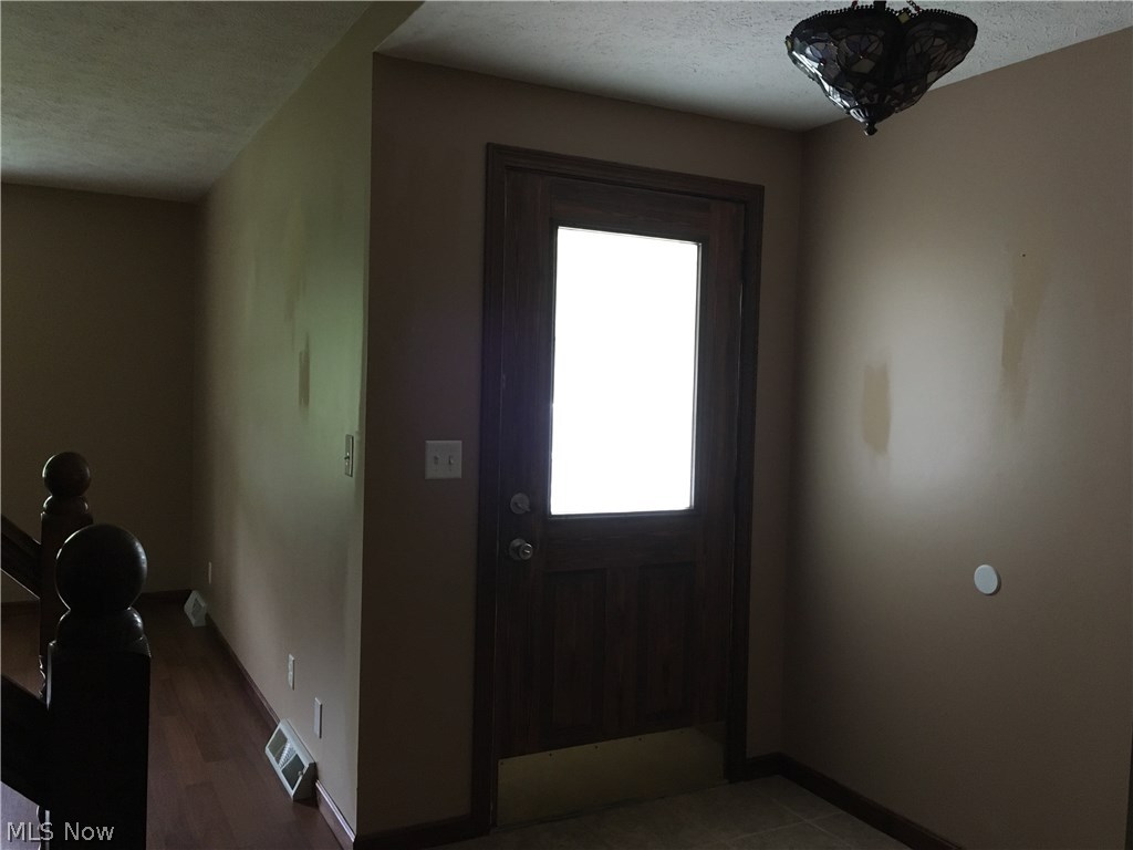 4768 Palmyra Road Southwest Warren, OH 44481 - Photo 15 of 22