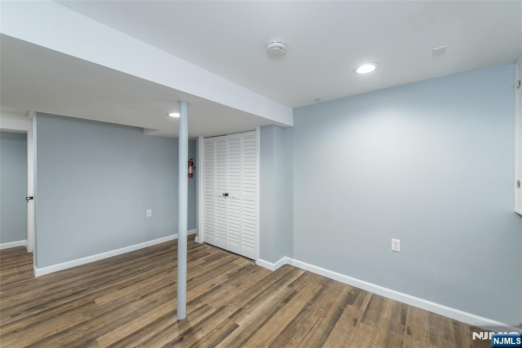 14 Grove Terrace Montclair, NJ 07042 - Photo 34 of 37