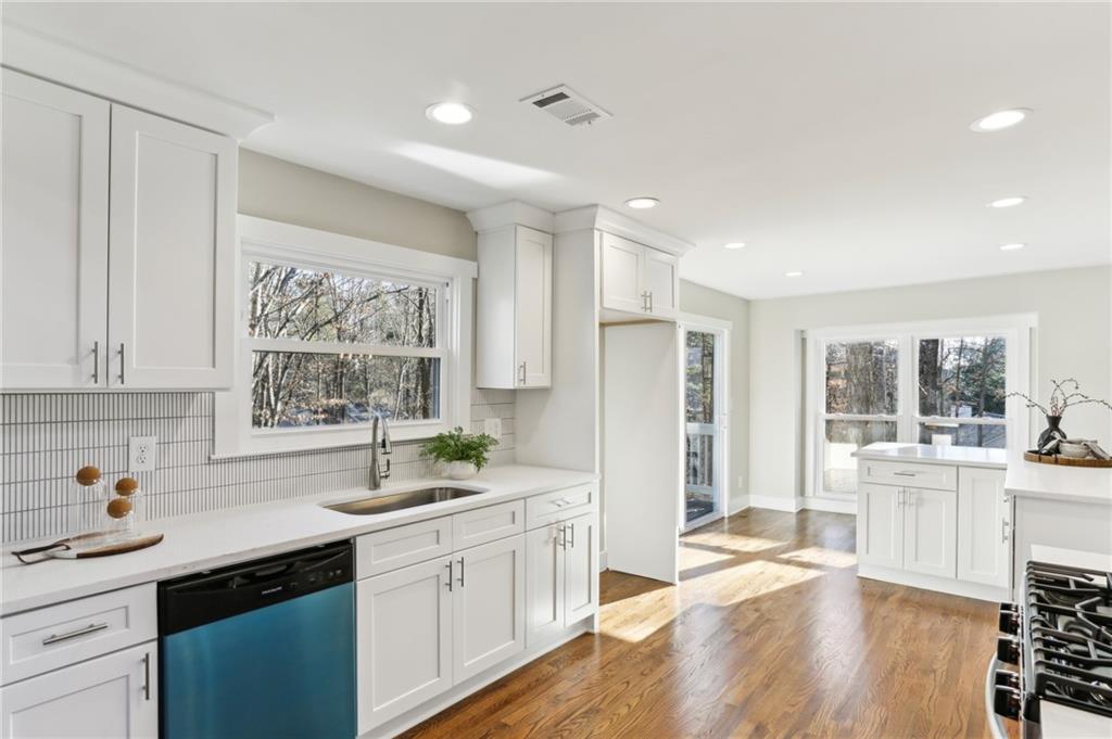 645 Trailmore Place Roswell, GA 30076 - Photo 9 of 41