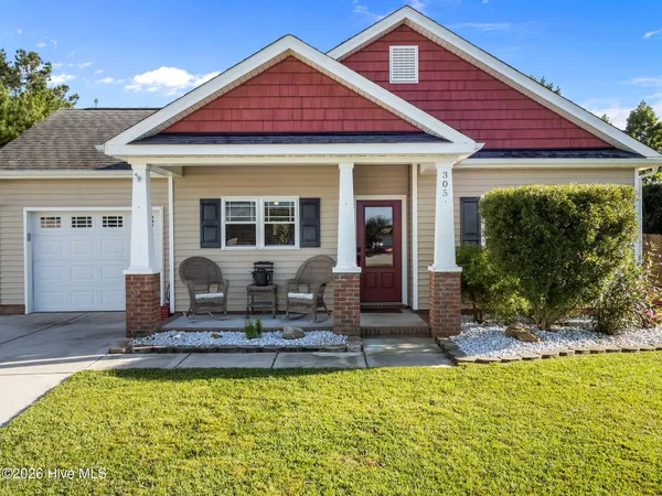 $2,000 | 305 Battery Park Court, Swansboro, NC 28584