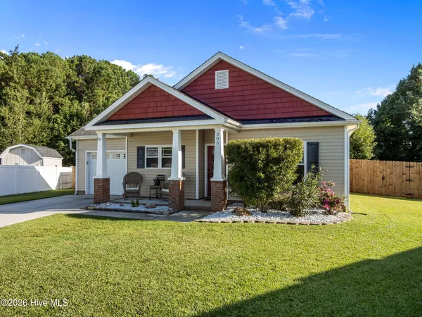 $2,000 | 305 Battery Park Court, Swansboro, NC 28584