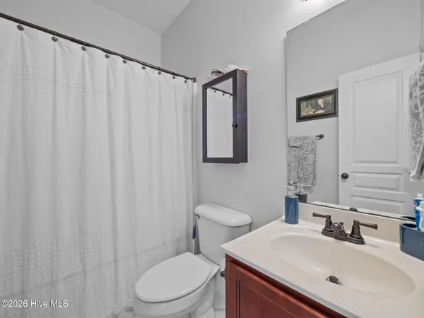 $2,000 | 305 Battery Park Court, Swansboro, NC 28584
