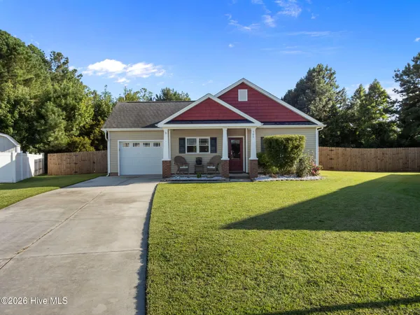 $2,000 | 305 Battery Park Court, Swansboro, NC 28584