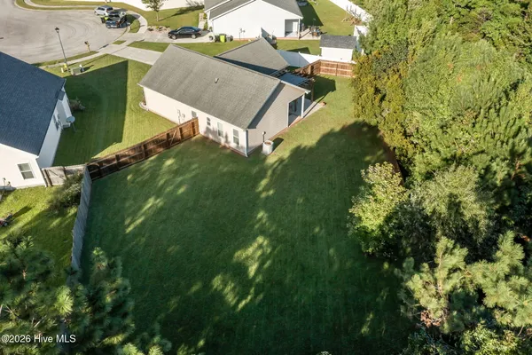$2,000 | 305 Battery Park Court, Swansboro, NC 28584