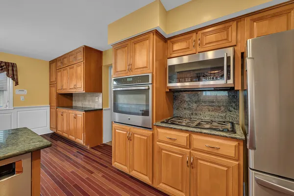 $399,000 | 2434 Erskine Road, Joliet, IL 60433