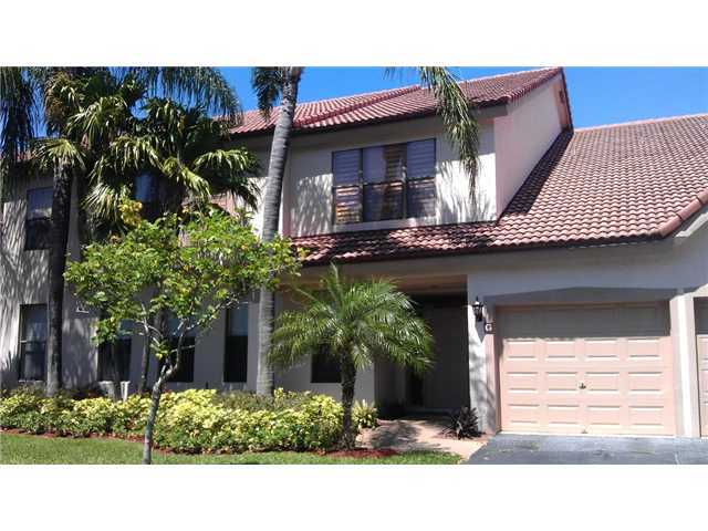 5801 Coach House Circle, Unit H Boca Raton, FL 33486 - Photo 1 of 20 Primary Photo