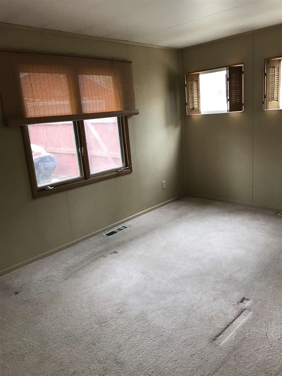 215 North Greenbriar Road Muncie, IN 47304 - Photo 11 of 13 Gallery Image 11