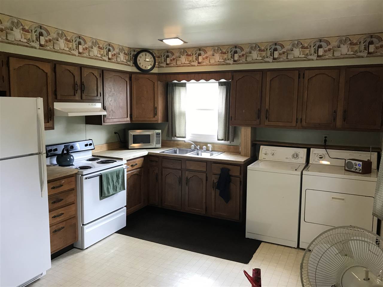 215 North Greenbriar Road Muncie, IN 47304 - Photo 9 of 13 Gallery Image 9