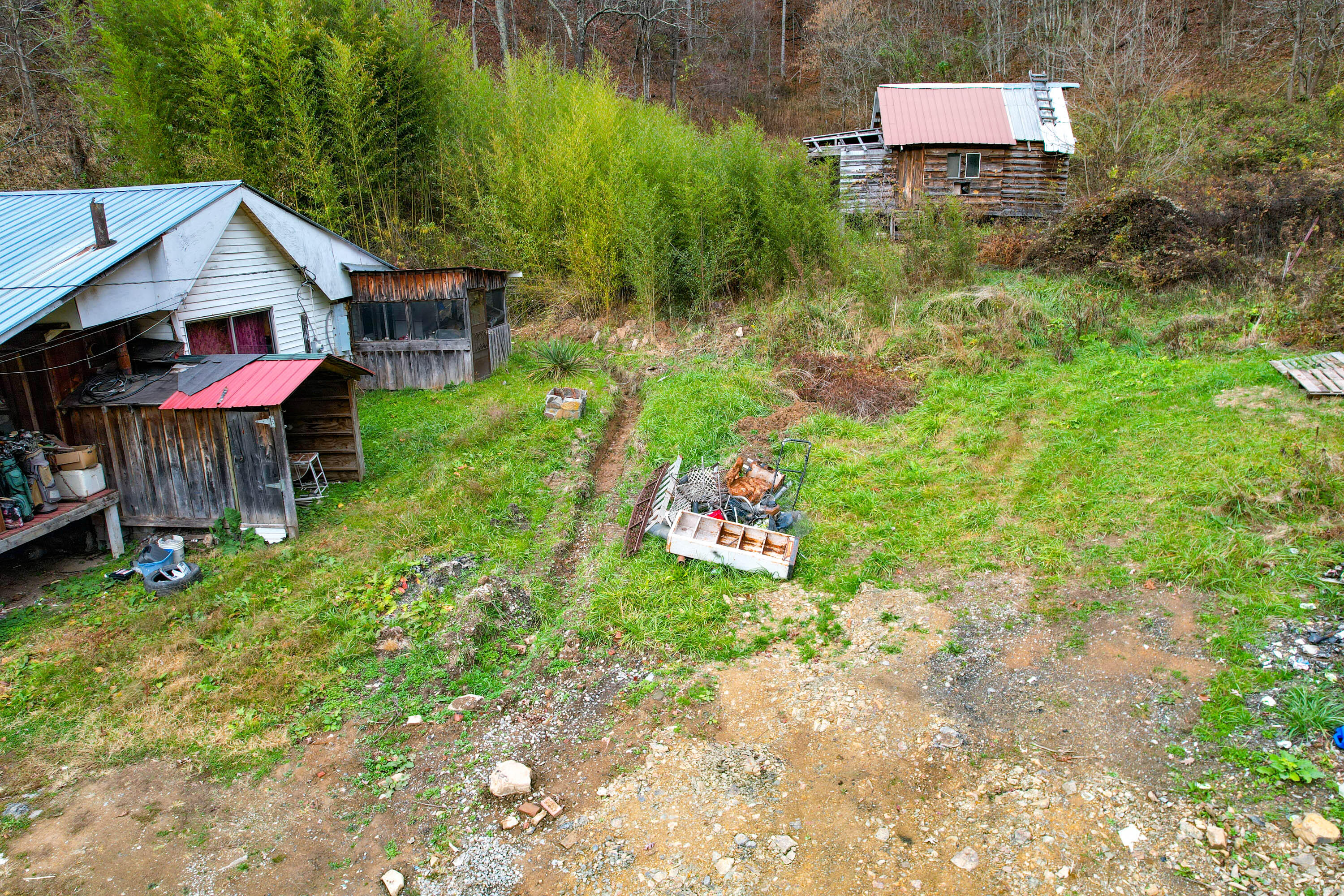 445 Poor Valley Road Saltville, VA 24370 - Photo 4 of 27 Saltville-22