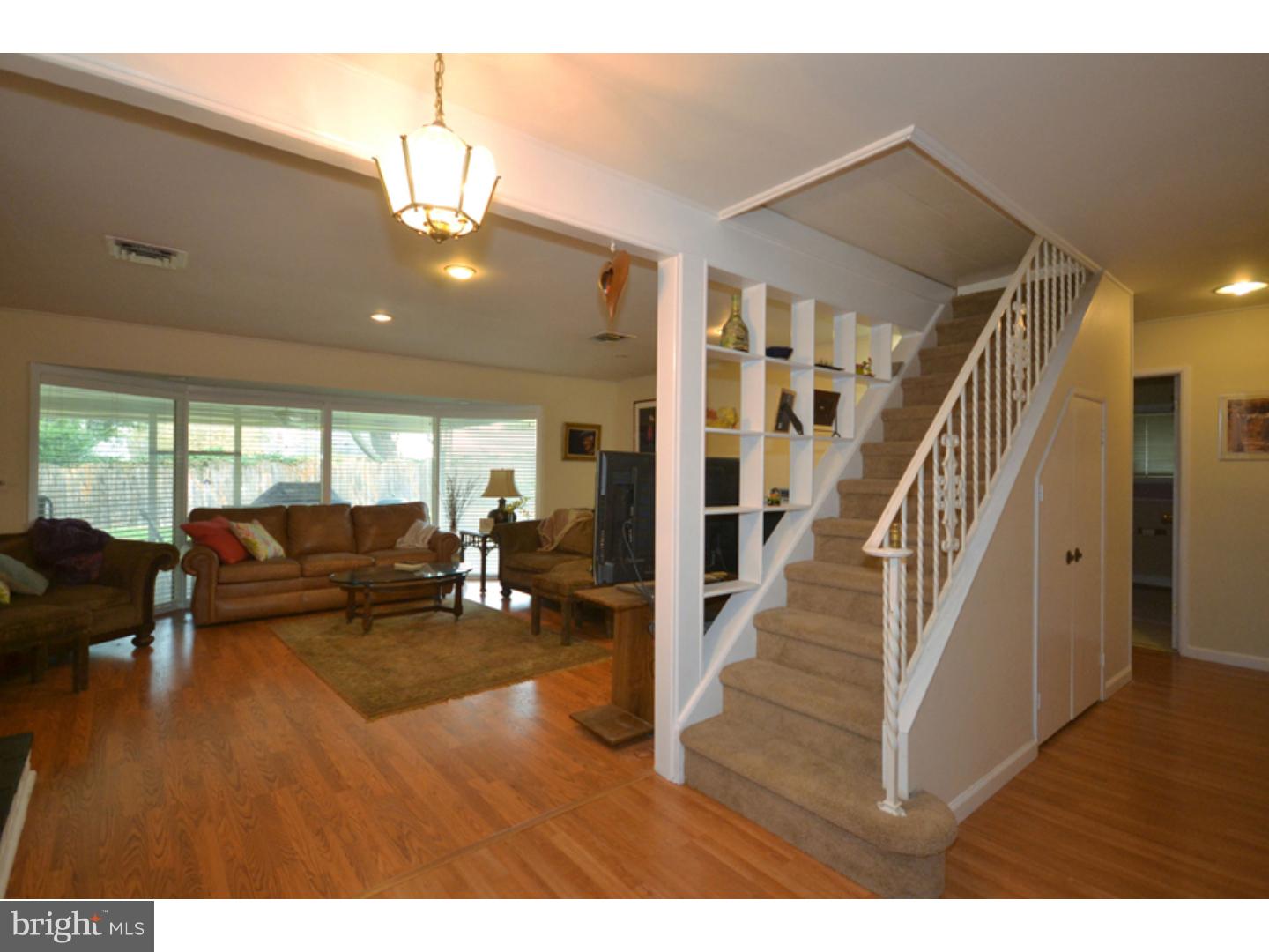 42 Firebush Road Levittown, PA 19056 - Photo 3 of 25