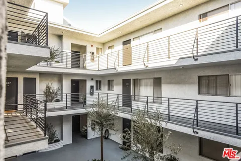 $3,950 | 610 North Orlando Avenue, Unit 306, West Hollywood, CA 90048