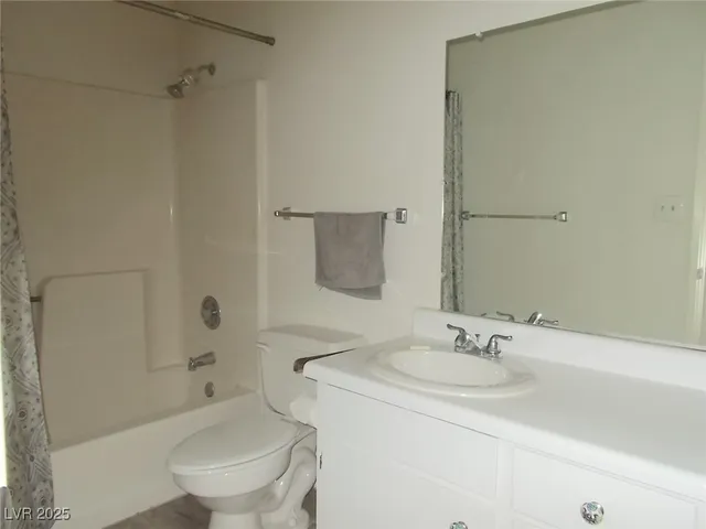 $1,000 | 2064 Mesquite Lane, Unit 304, Laughlin, NV 89029