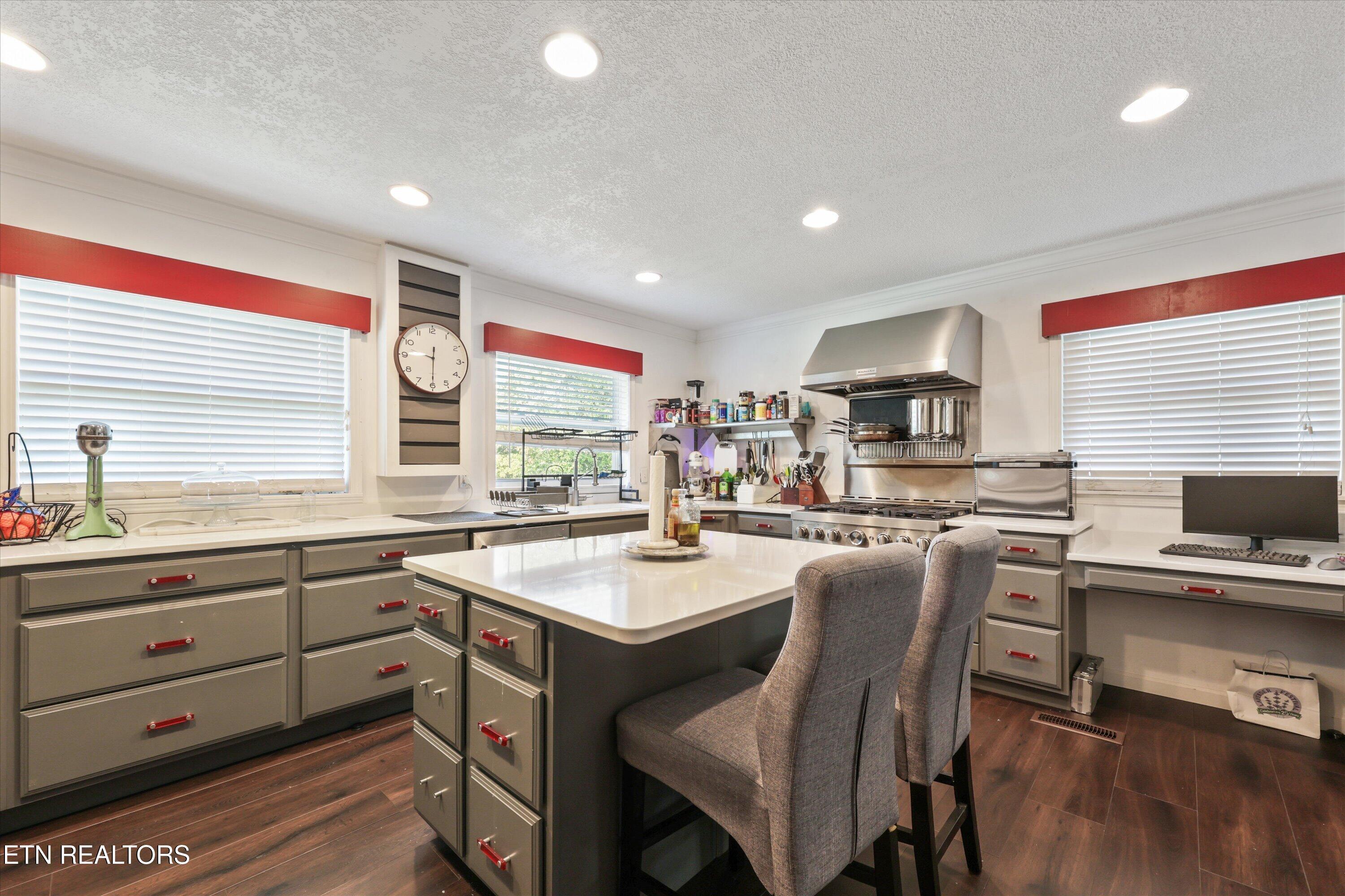 98 Orange Lane Oak Ridge, TN 37830 - Photo 6 of 38 6