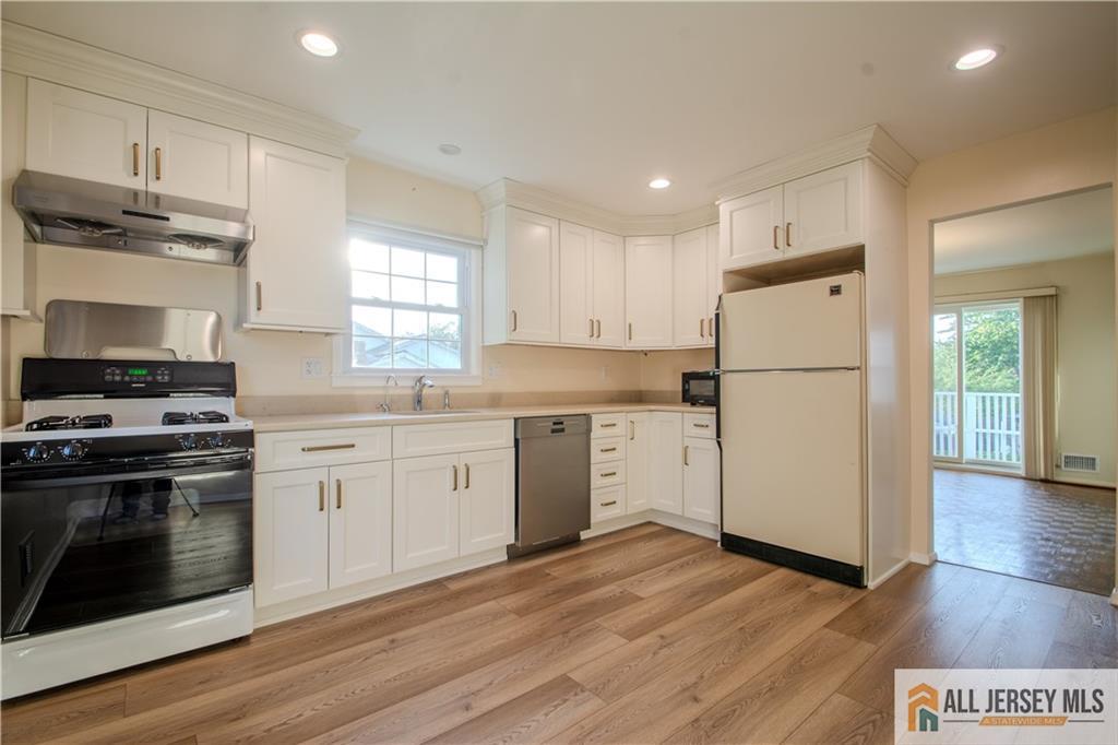 8 Windy Hill Road Metuchen, NJ 08840 - Photo 19 of 51