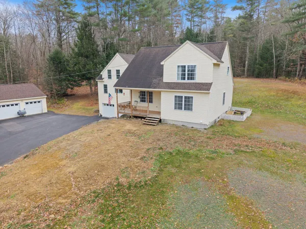 $779,000 | 19 Meadow Lark Lane, Epsom, NH 03234