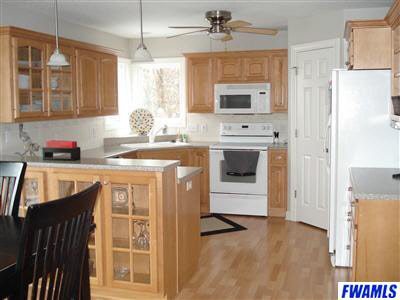 8115 Becketts Ridge Lane Fort Wayne, IN 46825 - Photo 6 of 25