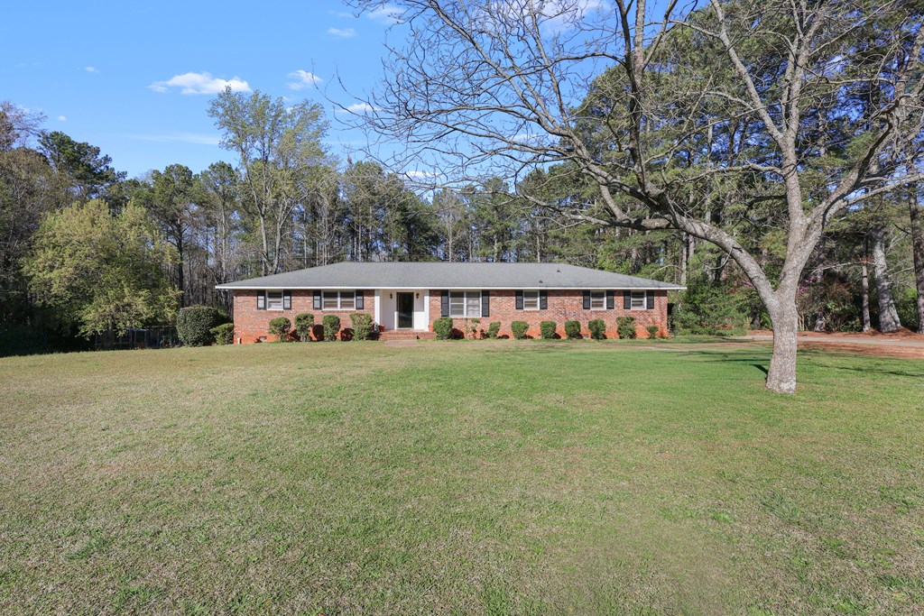 1620 Pinson Farm Road Belton, SC 29627 - Photo 2 of 28