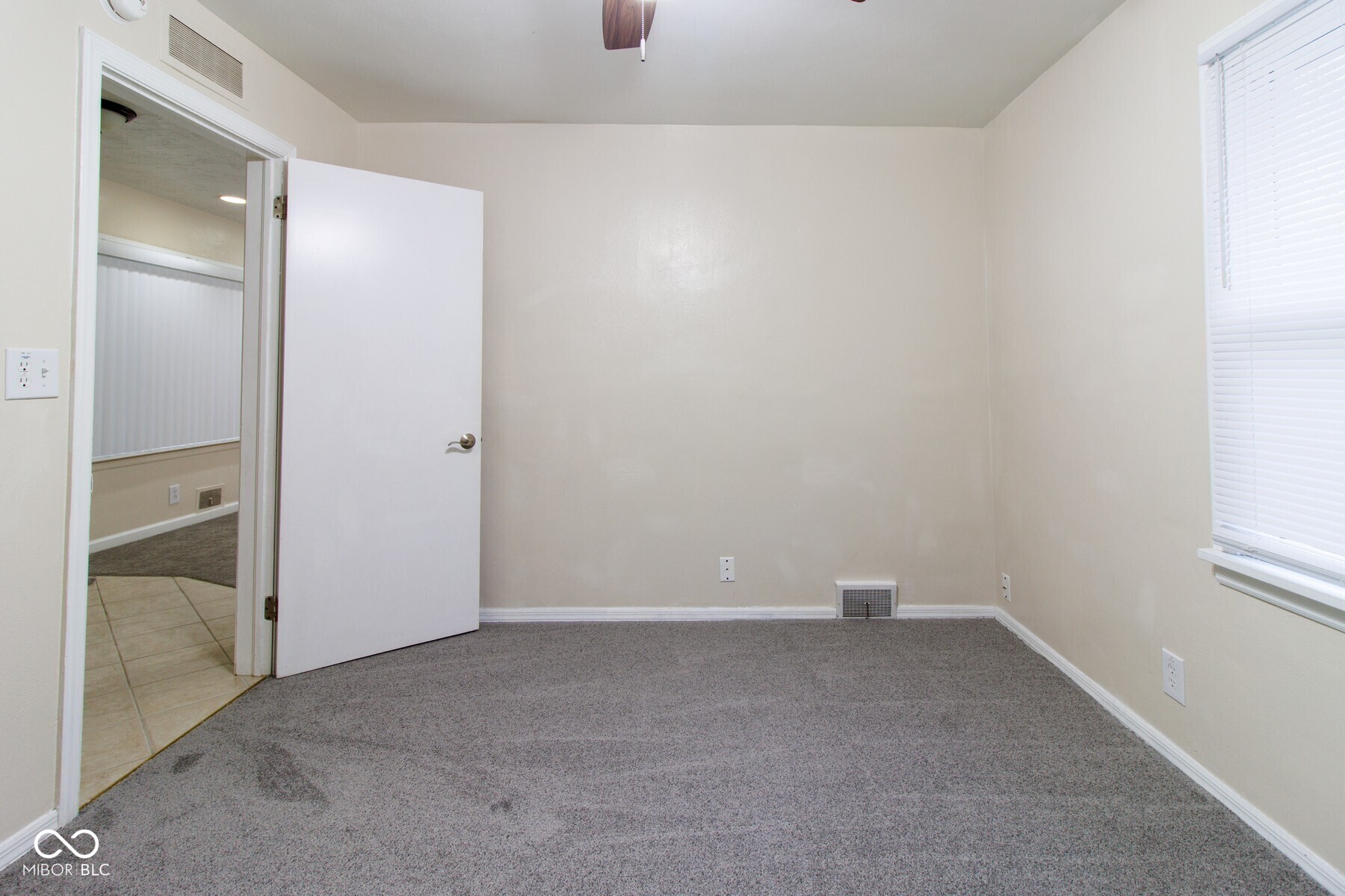 630 Chester Street Anderson, IN 46012 - Photo 5 of 16