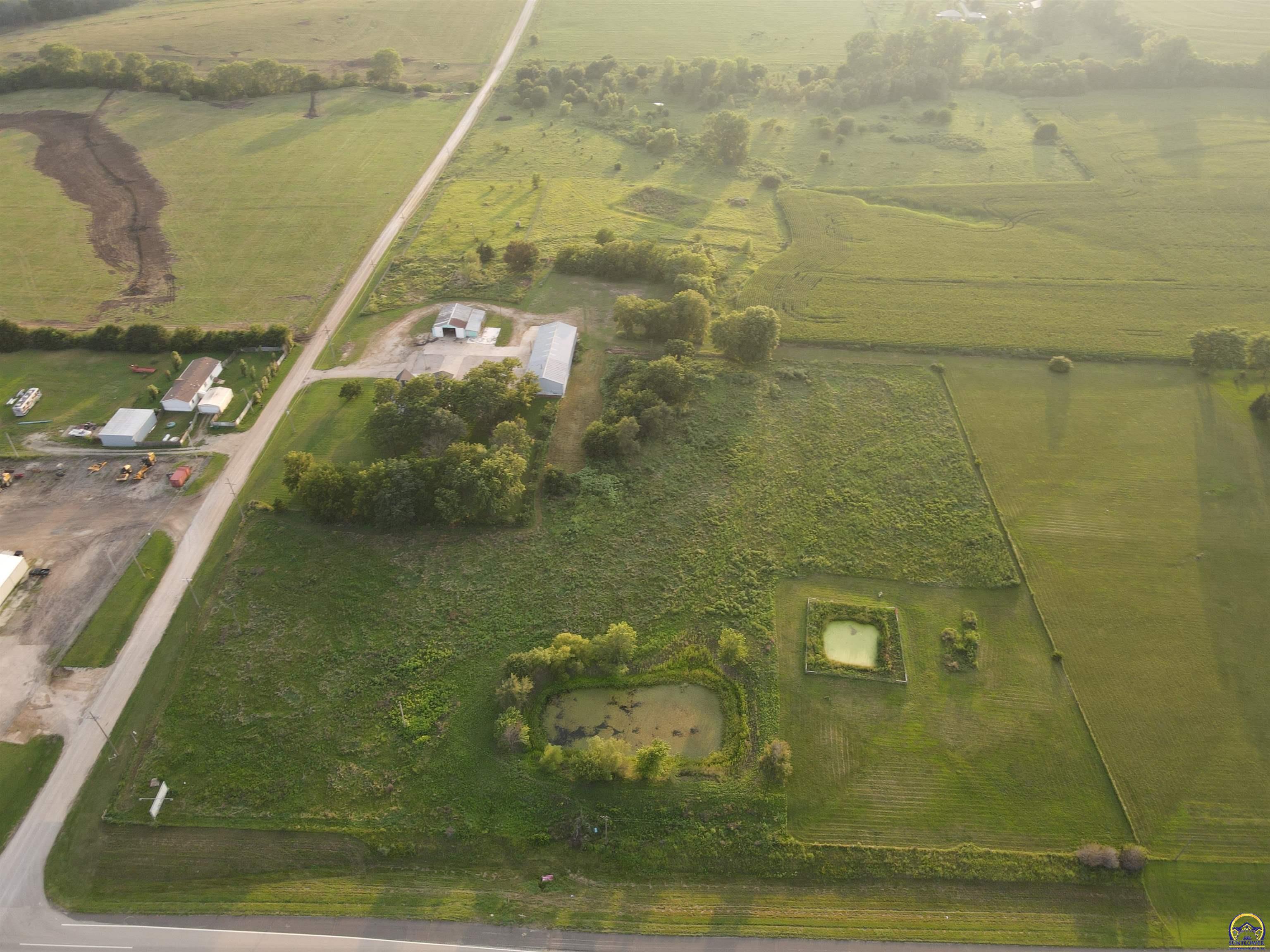 12318 246 Road Holton, KS 66436 - Photo 47 of 70
