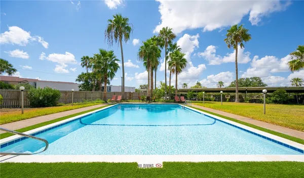 $1,500 | 4600 Ocean Drive, Corpus Christi, TX 78412