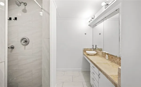 $1,500 | 4600 Ocean Drive, Corpus Christi, TX 78412