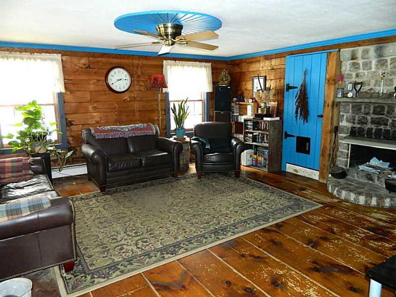58 Bittersweet Run Biddeford, ME 04005 - Photo 6 of 28 Living Room.