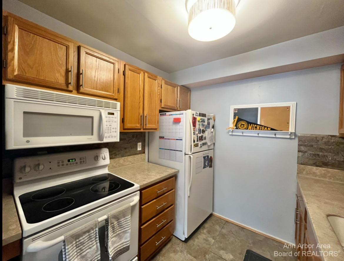 1325 South Maple Road Ann Arbor, MI 48103 - Photo 8 of 29 Photo 8