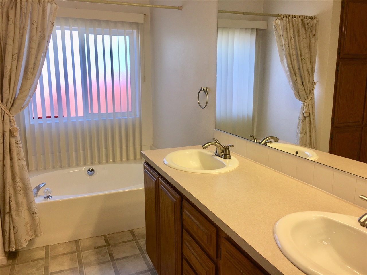 15935 Spring Oaks Road, Unit SPC 24 El Cajon, CA 92021 - Photo 9 of 17 Gallery Image 9