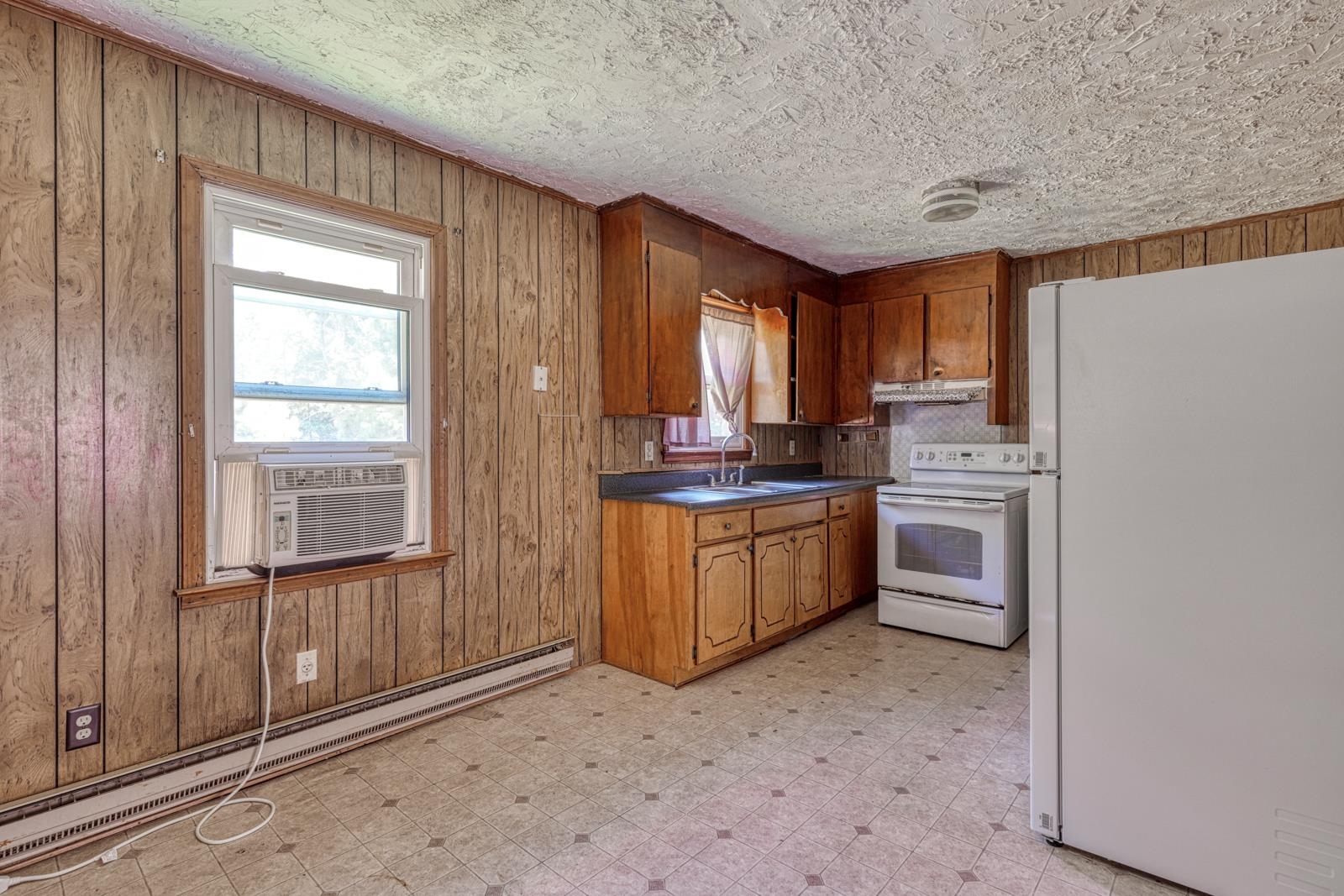 205 Bintage Road Greenwood, SC 29649 - Photo 5 of 21 Gallery Image 5