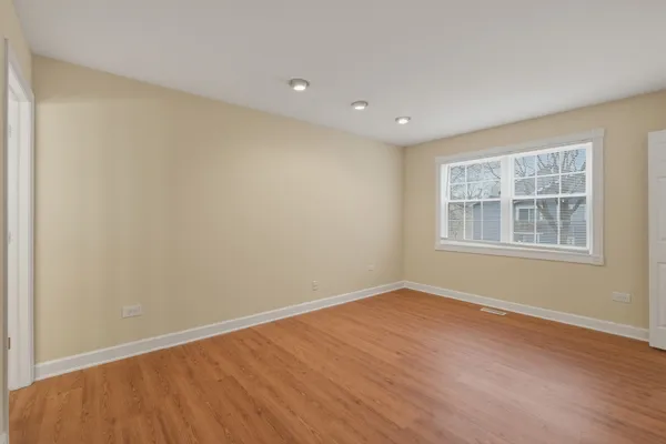 $2,250 | 460 North Lake Shore Drive, Unit 460, Palatine, IL 60067