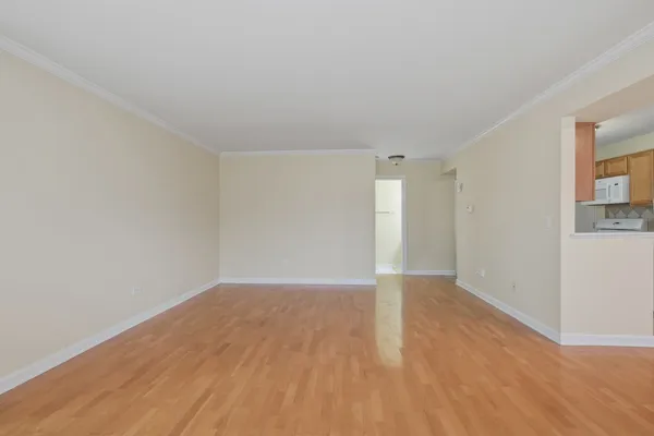 $2,250 | 460 North Lake Shore Drive, Unit 460, Palatine, IL 60067