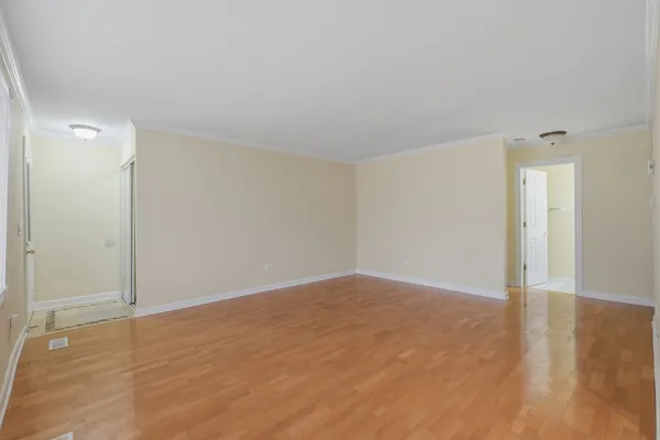 $2,250 | 460 North Lake Shore Drive, Unit 460, Palatine, IL 60067