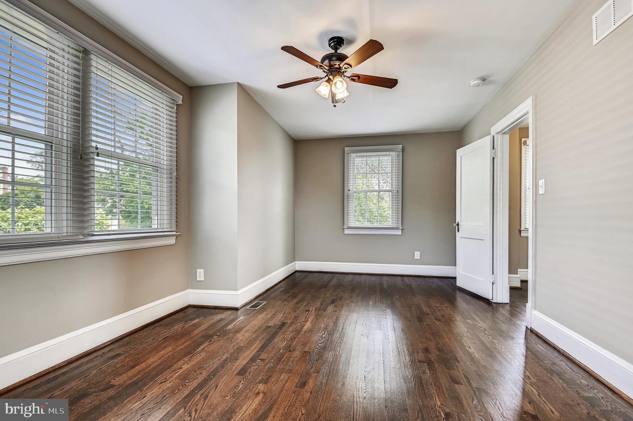 1111 Vernon Avenue Baltimore, MD 21229 - Photo 20 of 27 Bedroom 1