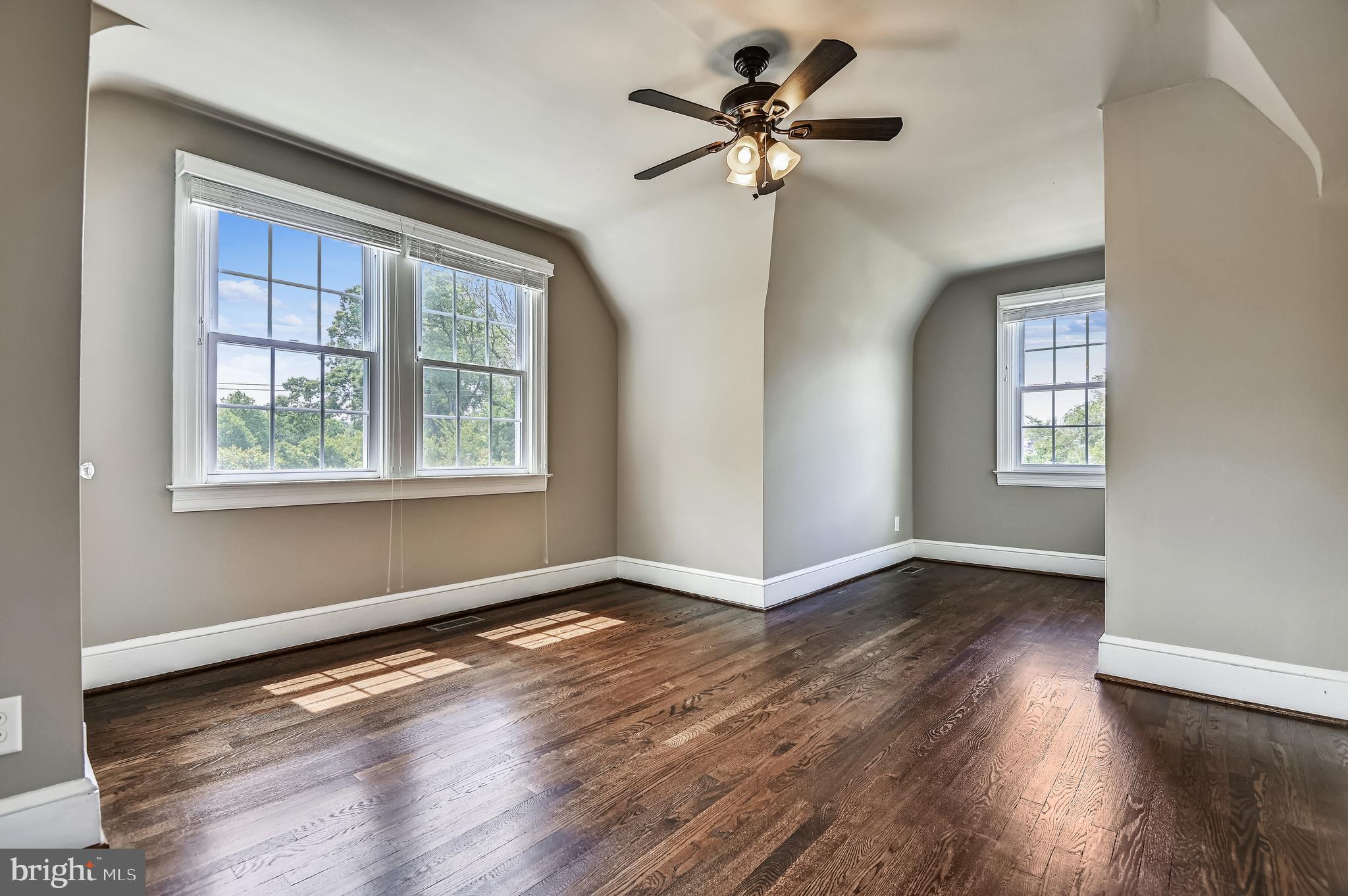 1111 Vernon Avenue Baltimore, MD 21229 - Photo 21 of 27 Bedroom 3