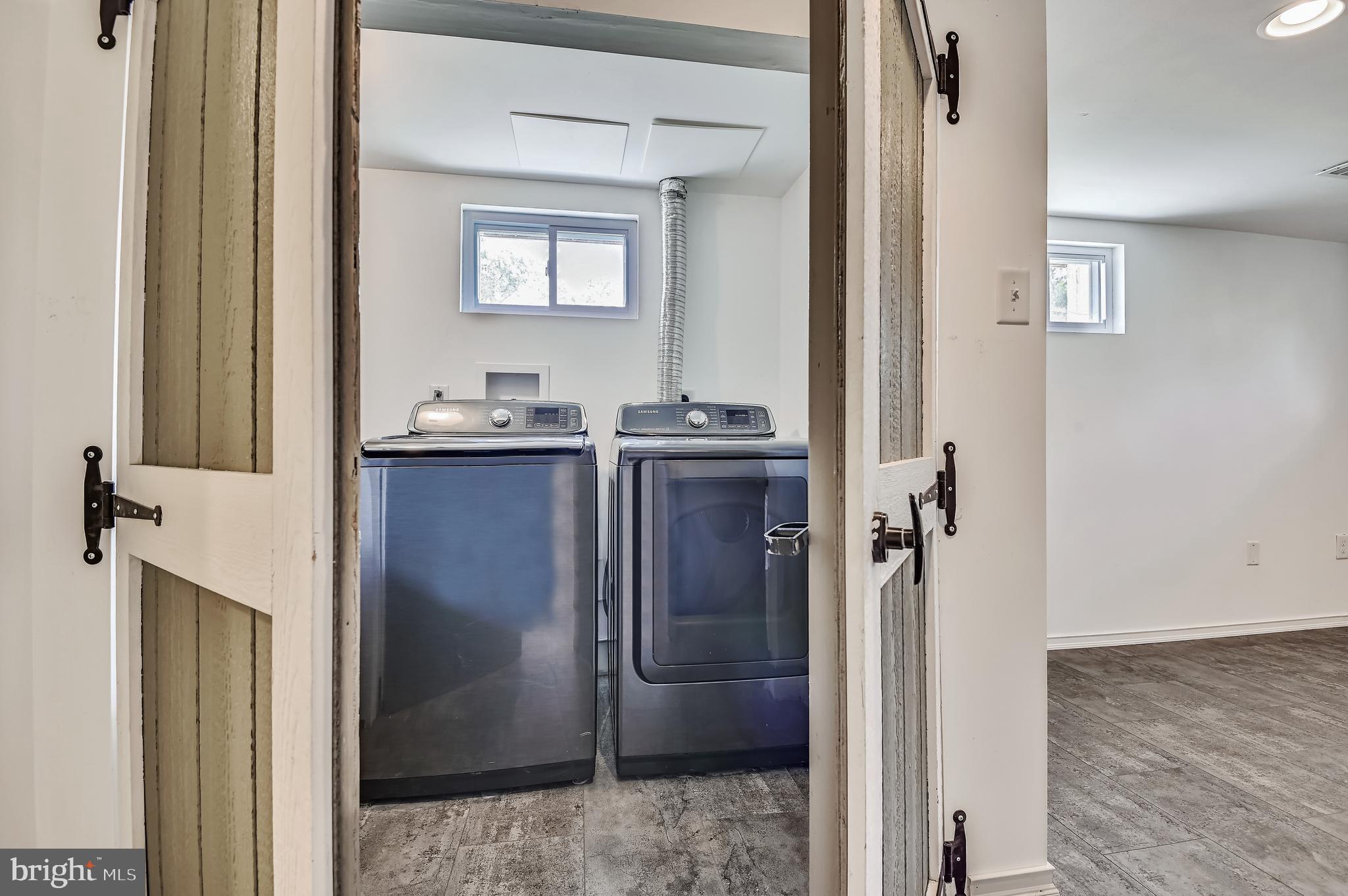 1111 Vernon Avenue Baltimore, MD 21229 - Photo 26 of 27 Laundry