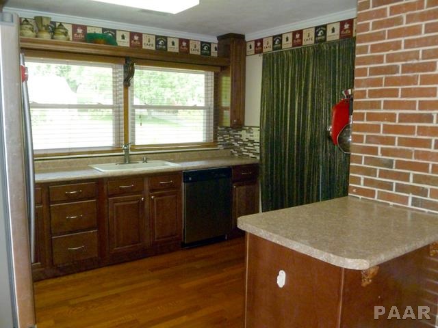344 West Stonegate Road Peoria, IL 61614 - Photo 12 of 19 Gallery Image 12