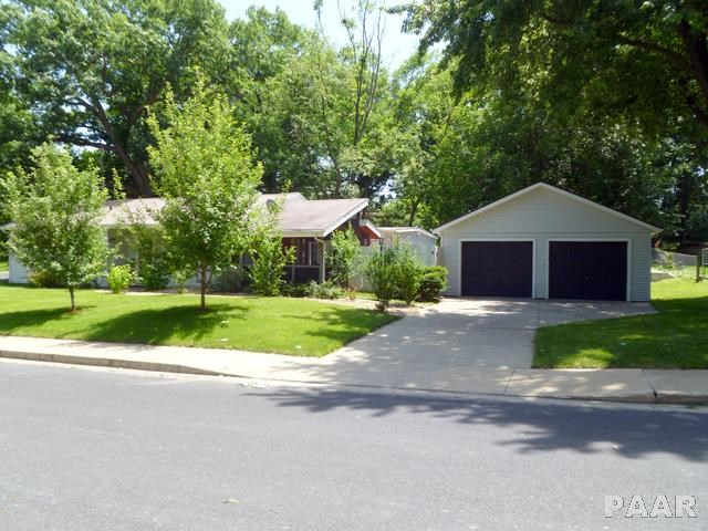 344 West Stonegate Road Peoria, IL 61614 - Photo 2 of 19 Gallery Image 2