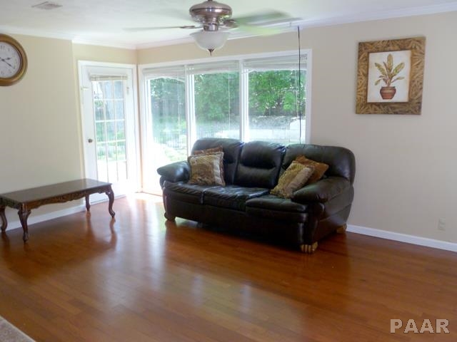344 West Stonegate Road Peoria, IL 61614 - Photo 8 of 19 Gallery Image 8
