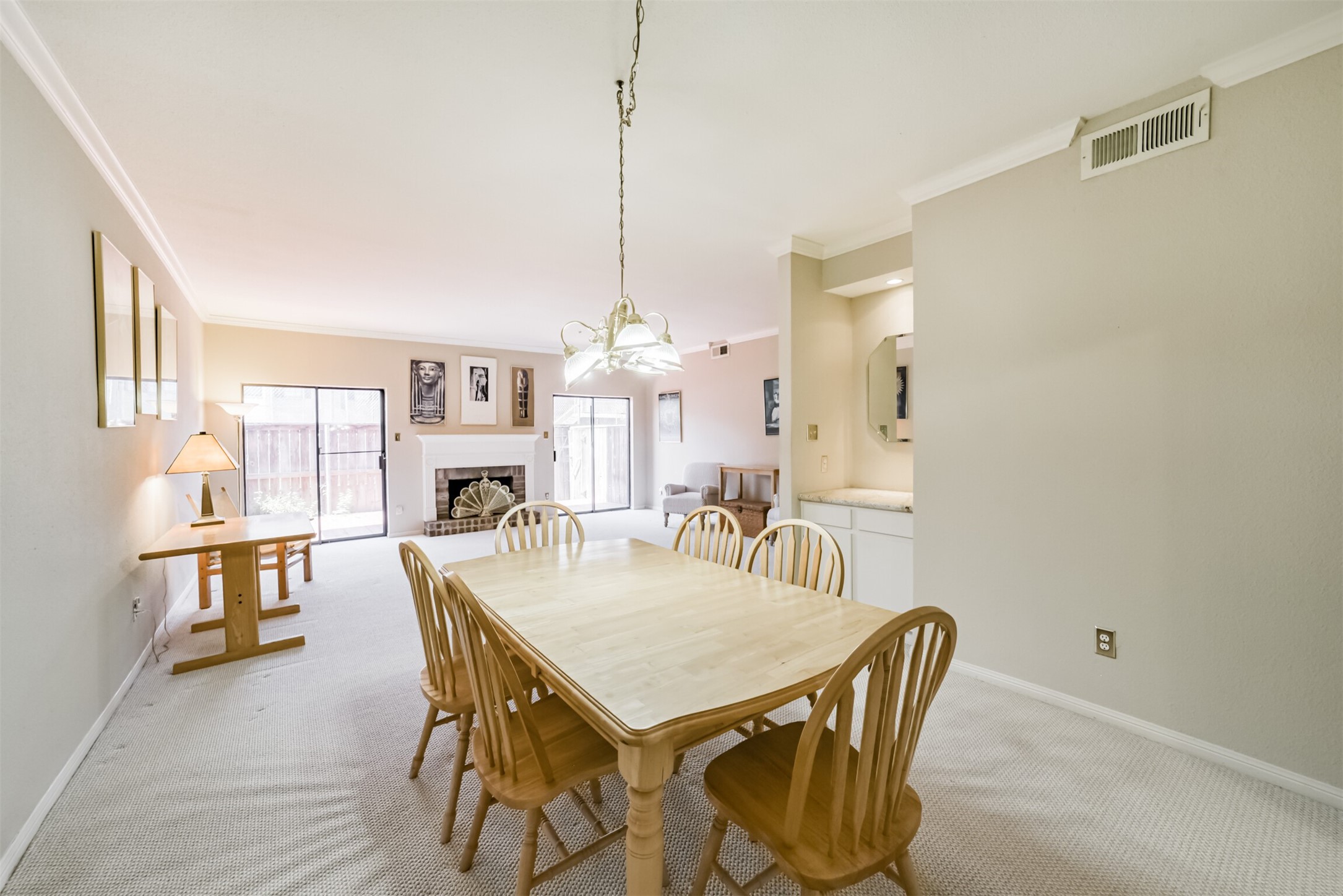 720 Augusta Drive, Unit 720 Houston, TX 77057 - Photo 15 of 36