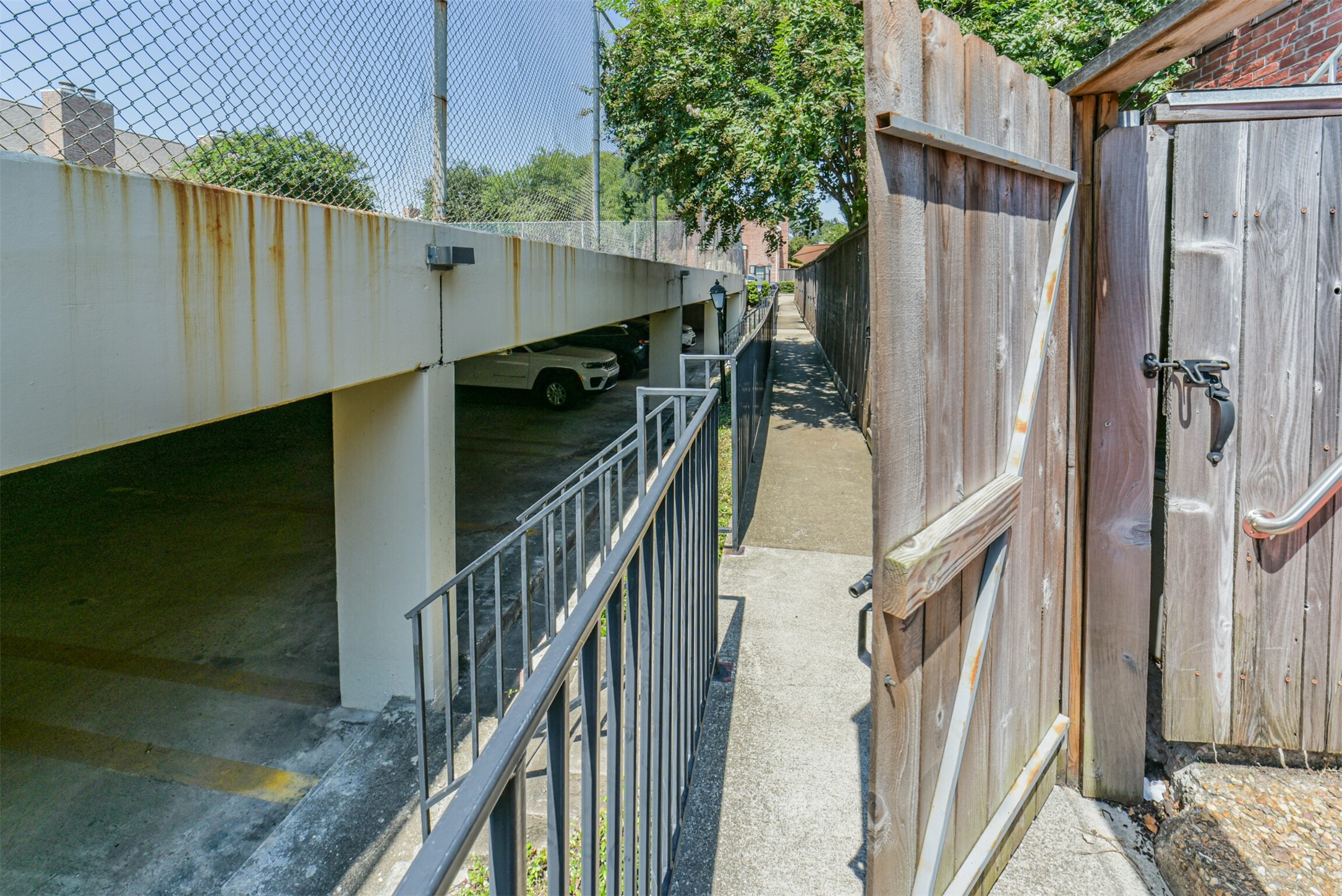 720 Augusta Drive, Unit 720 Houston, TX 77057 - Photo 31 of 36