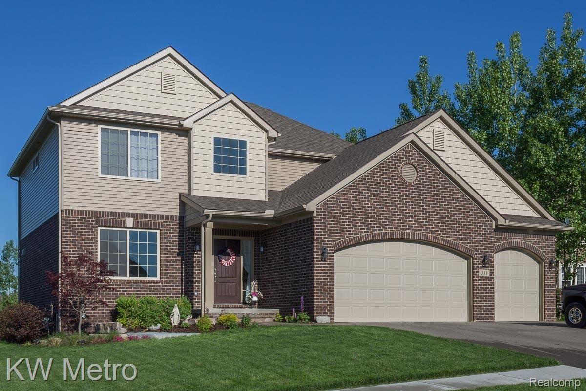 5146 Bradmore Road Warren, MI 48092 - Photo 3 of 18 Dover 3-Car Brick & Siding Example