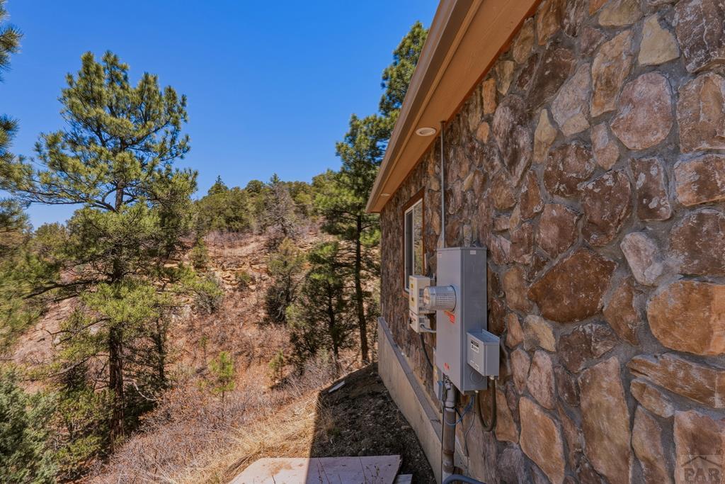 7880 Old Sopris Road Trinidad, CO 81082 - Photo 37 of 49 a view of a pathway of a building