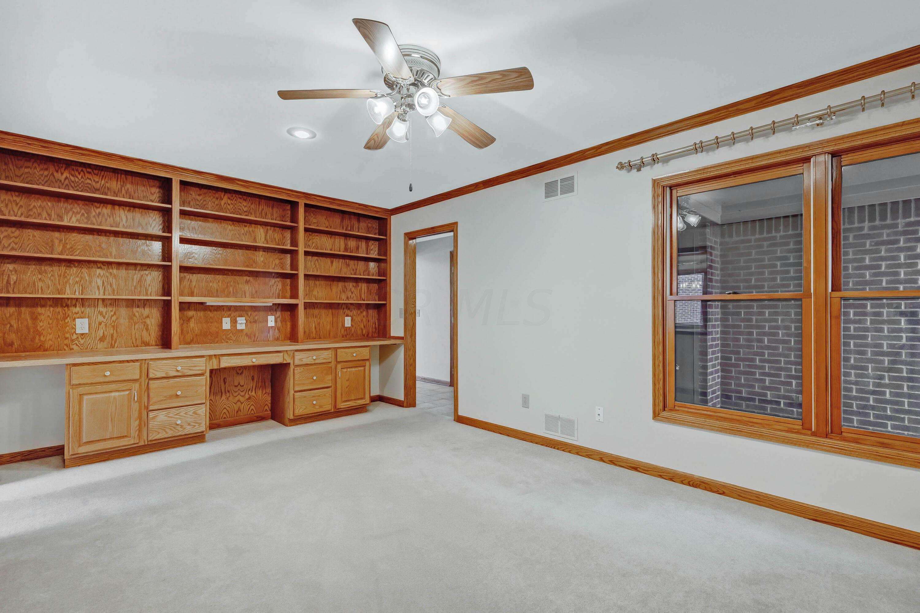 5723 Newgate Road Dublin, OH 43017 - Photo 27 of 39 Den