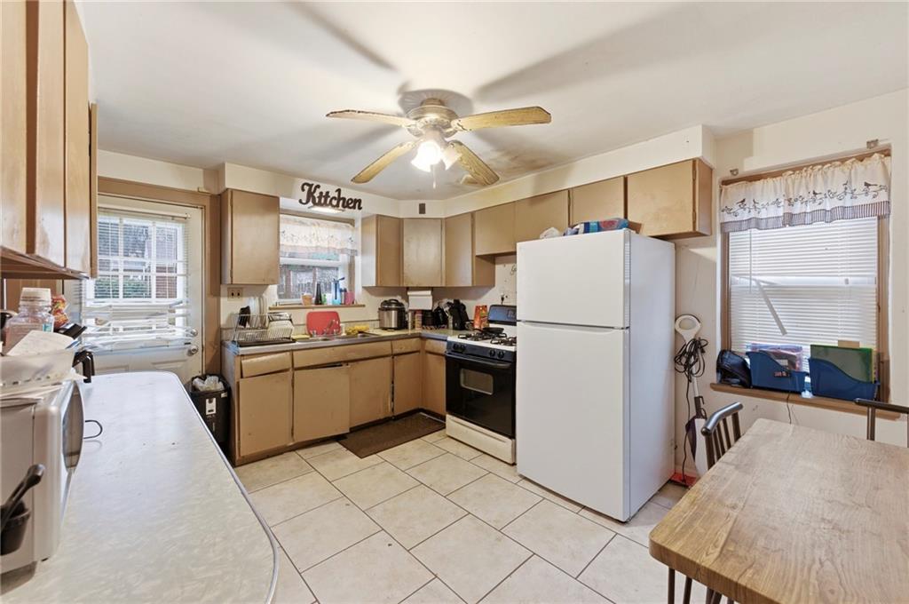281 Greenlee Road Pittsburgh, PA 15227 - Photo 8 of 20 Gallery Image 8