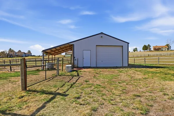 a view of outdoor space