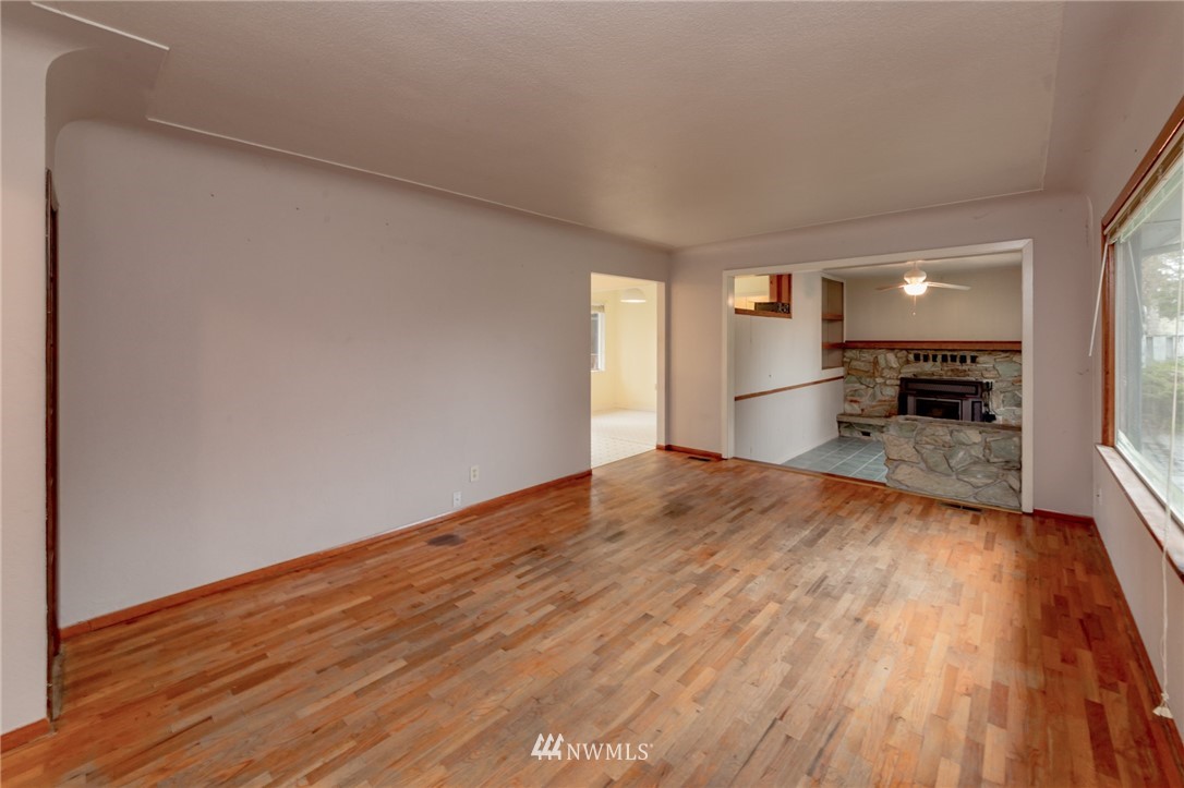 1213 Golf Club Road Southeast Lacey, WA 98503 - Photo 3 of 17 Gallery Image 3