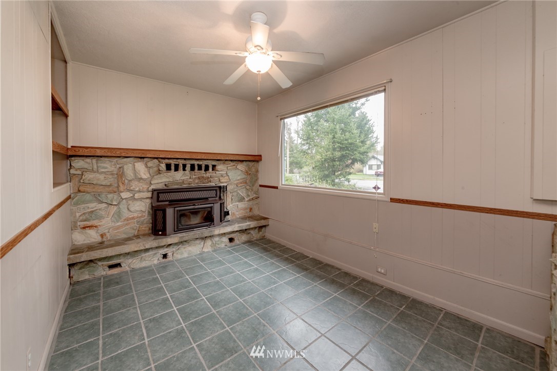 1213 Golf Club Road Southeast Lacey, WA 98503 - Photo 4 of 17 Gallery Image 4