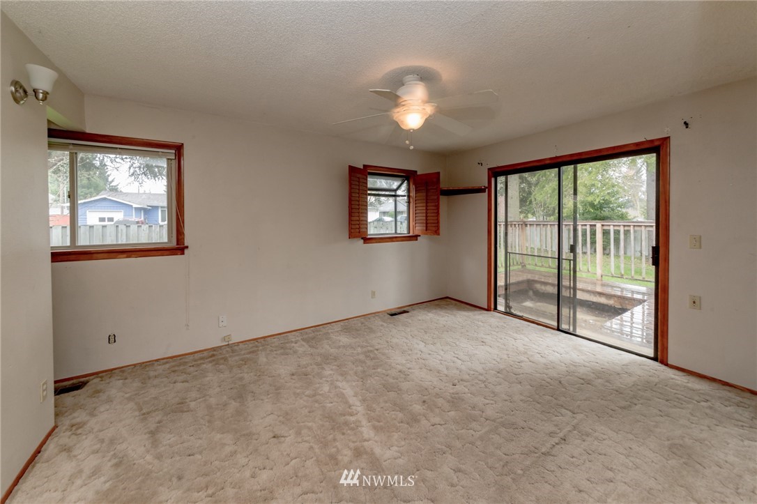 1213 Golf Club Road Southeast Lacey, WA 98503 - Photo 9 of 17 Gallery Image 9